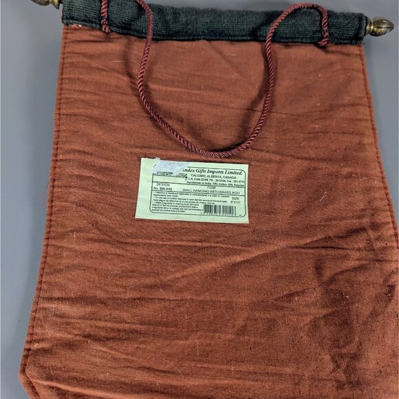 Cats are smarter than men wall hanging tapestry Handwoven India Stonewit Words - Picture 3 of 3